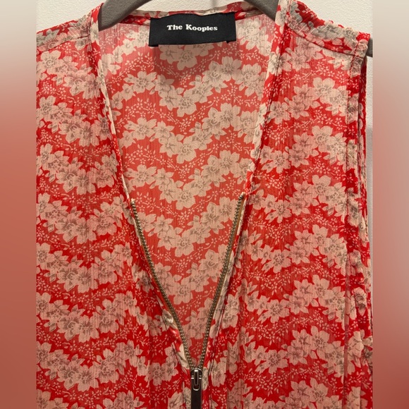 THE KOOPLES 100% Silk Tank, Front 1/2 Zip, Size XS, Barely Worn, Excellent Cond - Picture 7 of 14